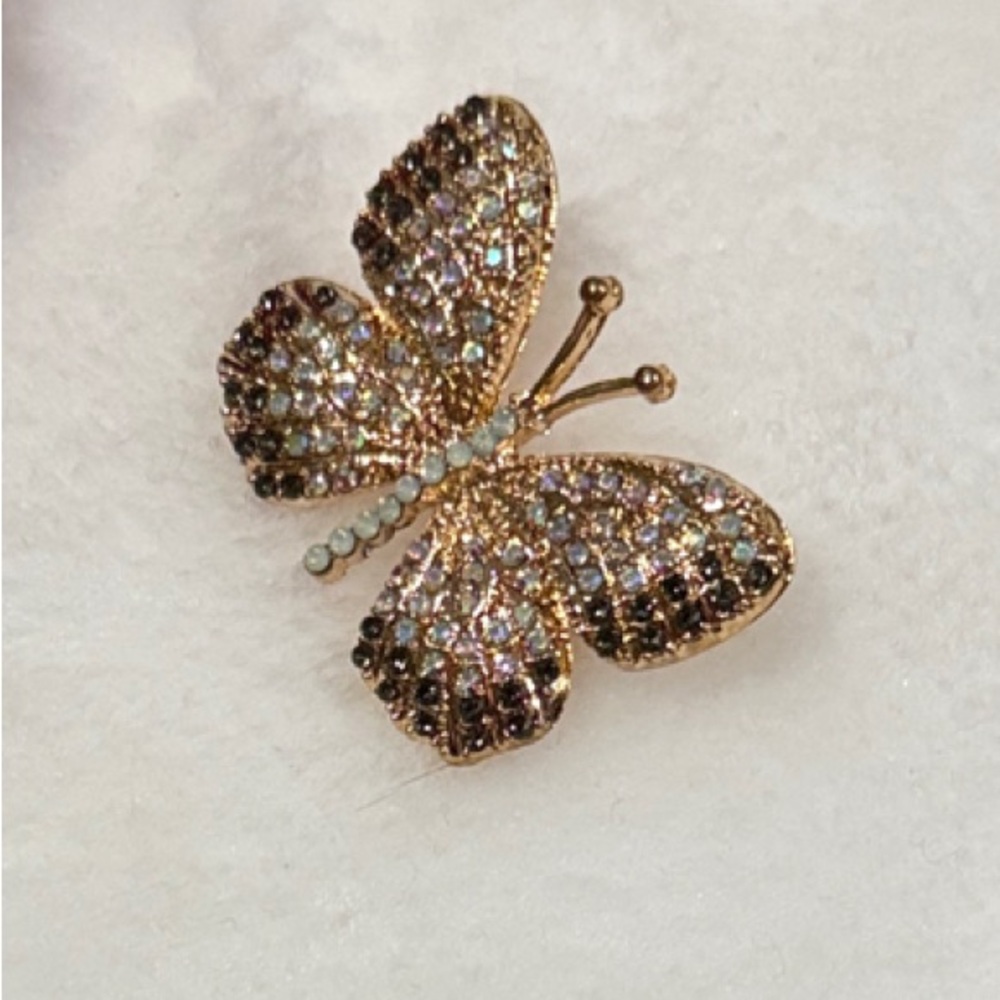 Elegant Gold Butterfly Brooch